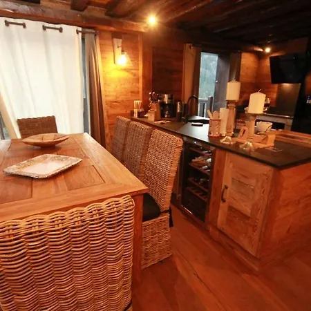 빌라 La Ferme Aux Biches 라 플라뉴