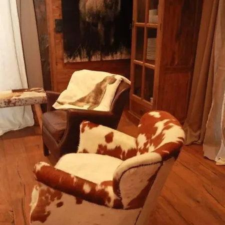 빌라 La Ferme Aux Biches *